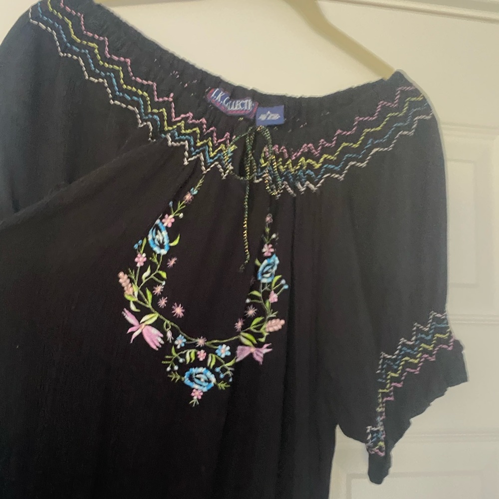 COPY - COPY - BEAUTIFUL EMBROIDERED SHORT SLEEVES TOP